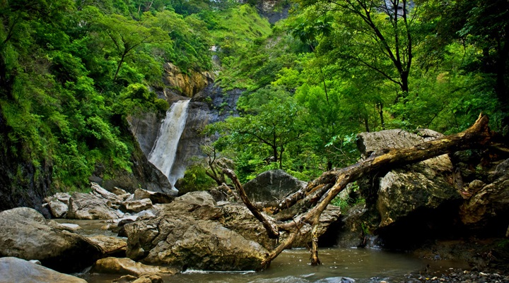 Dave Sollorin Nadsadjan Falls