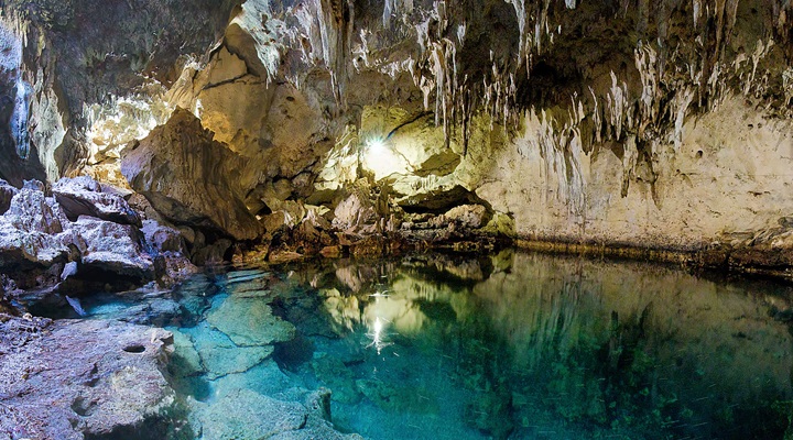 Hinagdanan Cave