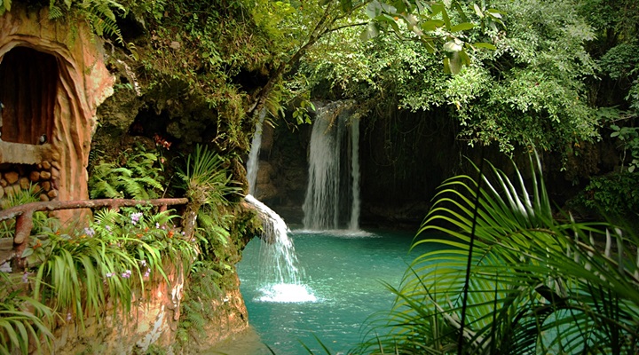 Kawasan Falls