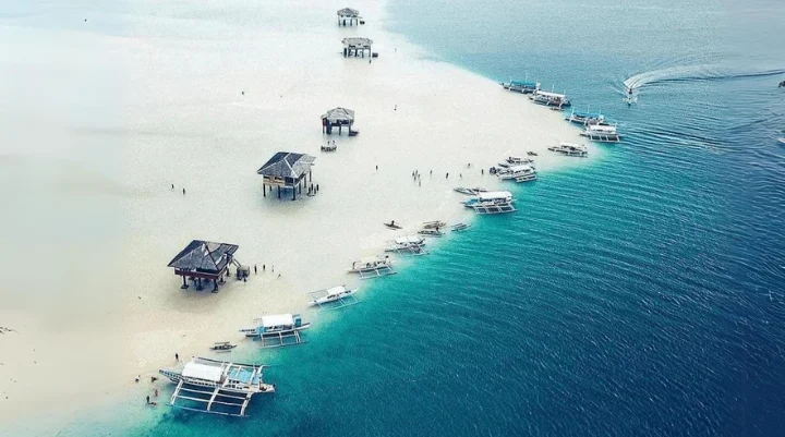 Discover the Maldives of the Philippines at Manjuyod Sandbar