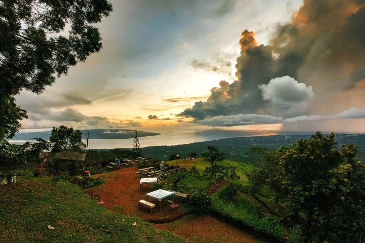 Sunset over the hills from Puncak Tanawan