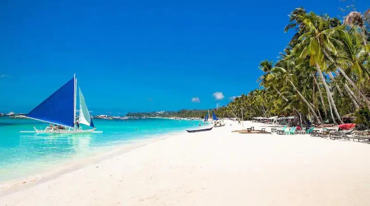 The Unforgettable Glow of Boracay Sunsets