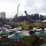 Campuestohan Highland Resort dinosaur park view